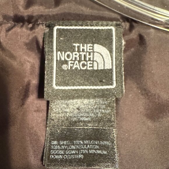 THE NORTH FACE Alis 550 Magenta Satin Quilted Down Puffer Jacket - Picture 5 of 14